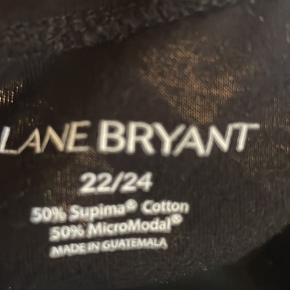 *Lane Bryant Black Long Sleeved Tee - Size 22/24 Plus Size - Picture 3 of 3